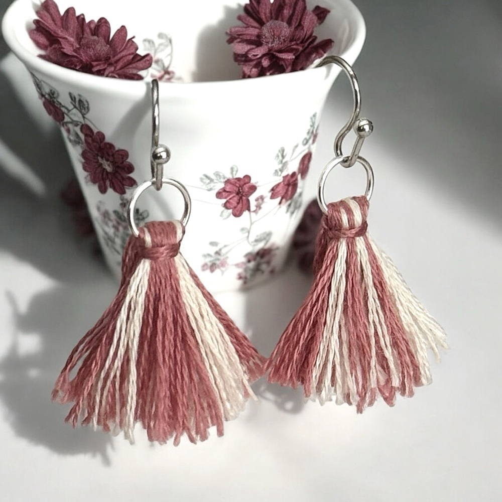 5 For $25💫Sassy Small Light Burgundy and Cream Hippie Gypsy Tassels Earrings